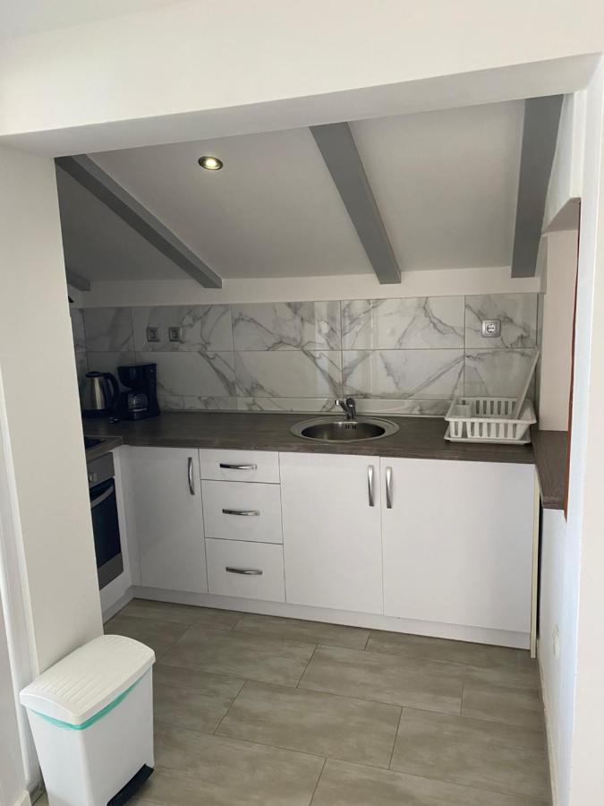 Apartments Nautica Barbat na Rabu Zewnętrze zdjęcie