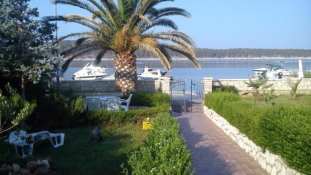 Apartments Nautica Barbat na Rabu Pokój zdjęcie