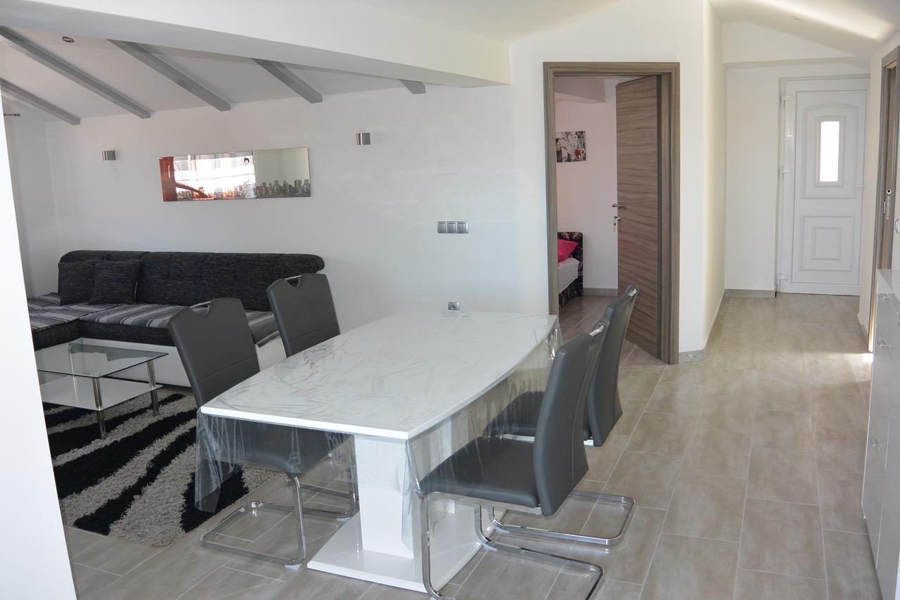 Apartments Nautica Barbat na Rabu Zewnętrze zdjęcie