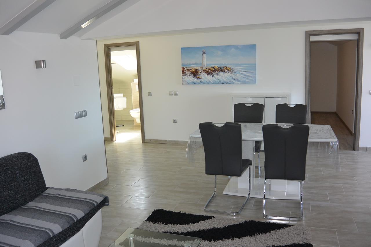 Apartments Nautica Barbat na Rabu Zewnętrze zdjęcie