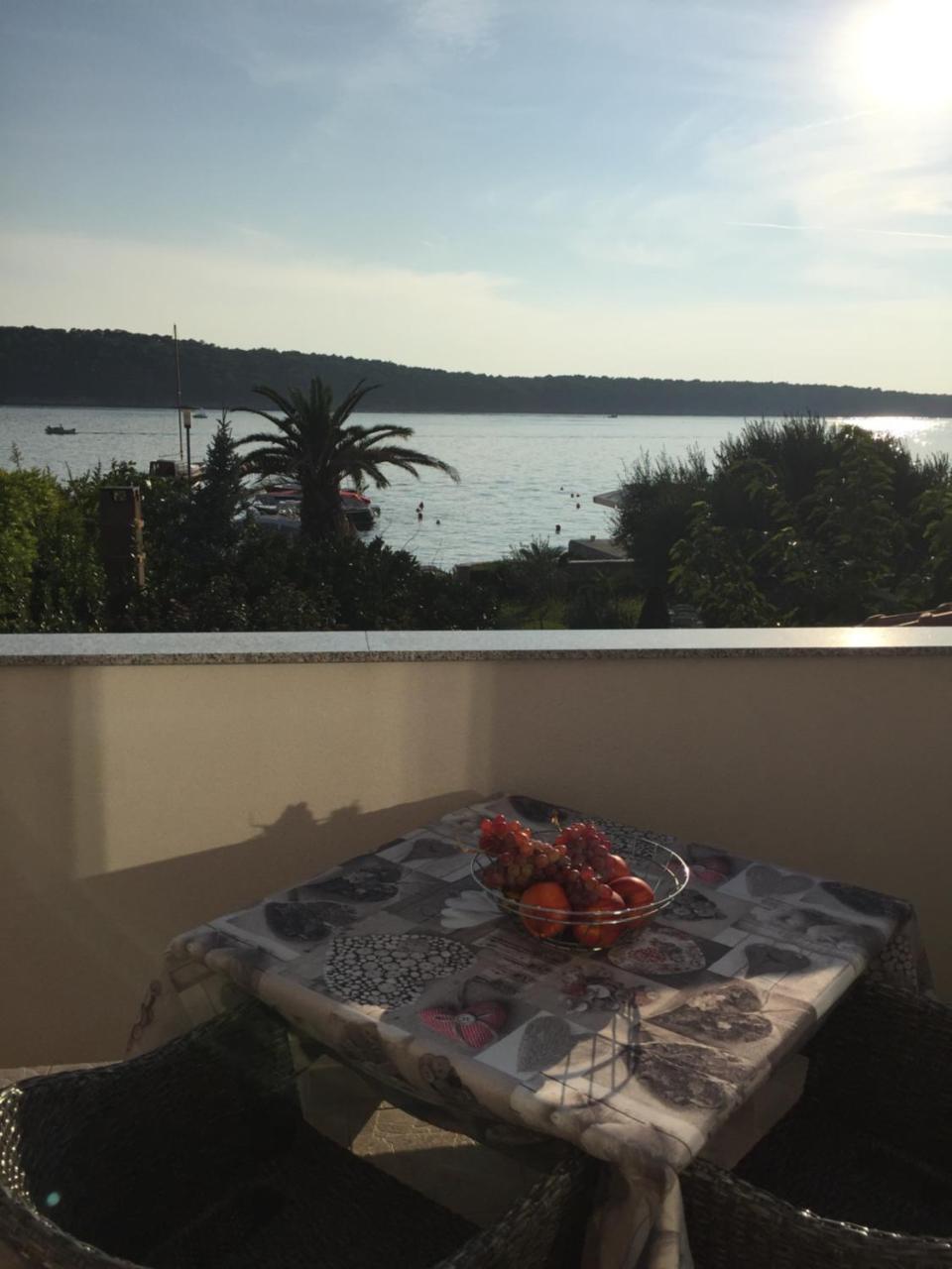 Apartments Nautica Barbat na Rabu Zewnętrze zdjęcie